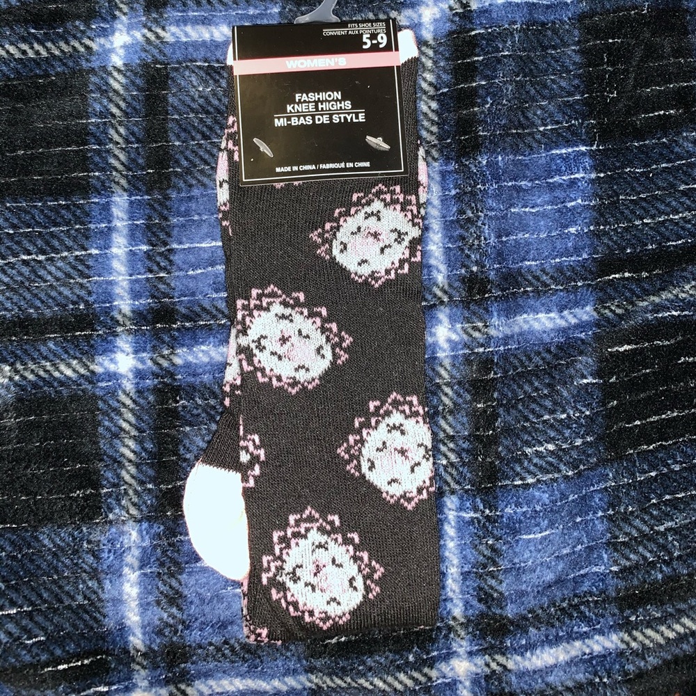Women’s fashion knee high socks